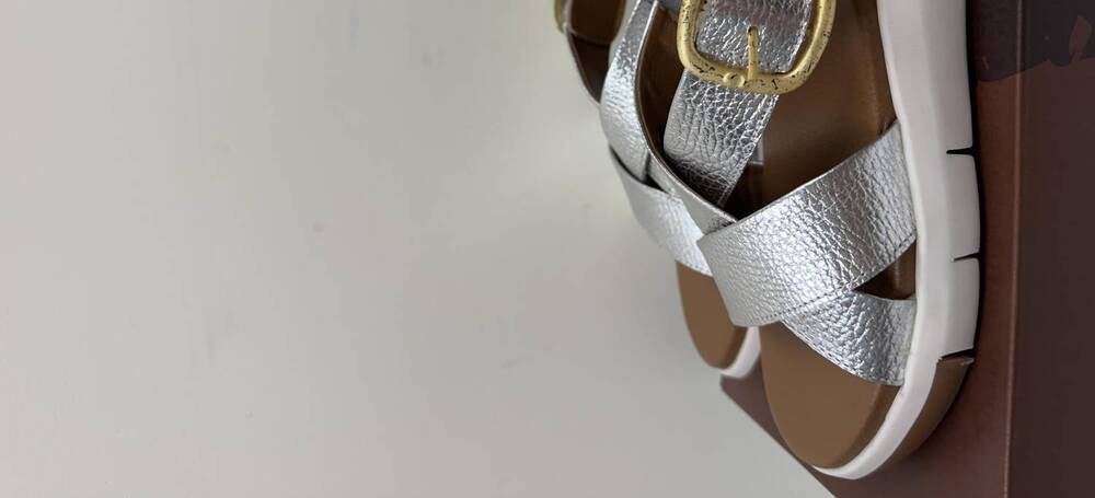 NEW DIBA TRUE women's advo cate sandal in silver